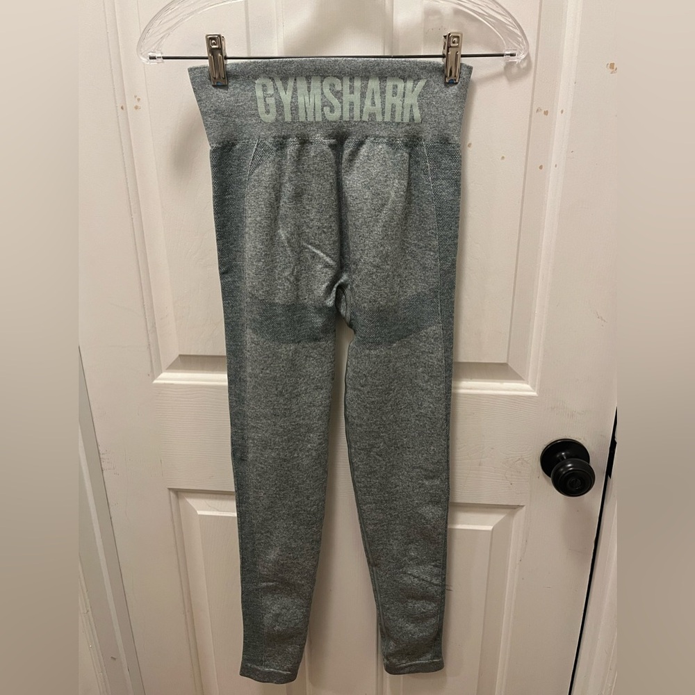 🦈 NWOT GYMSHARK FLEX HIGH WAISTED LEGGINGS IN STUDIO GREEN MARL - SZ MEDIUM